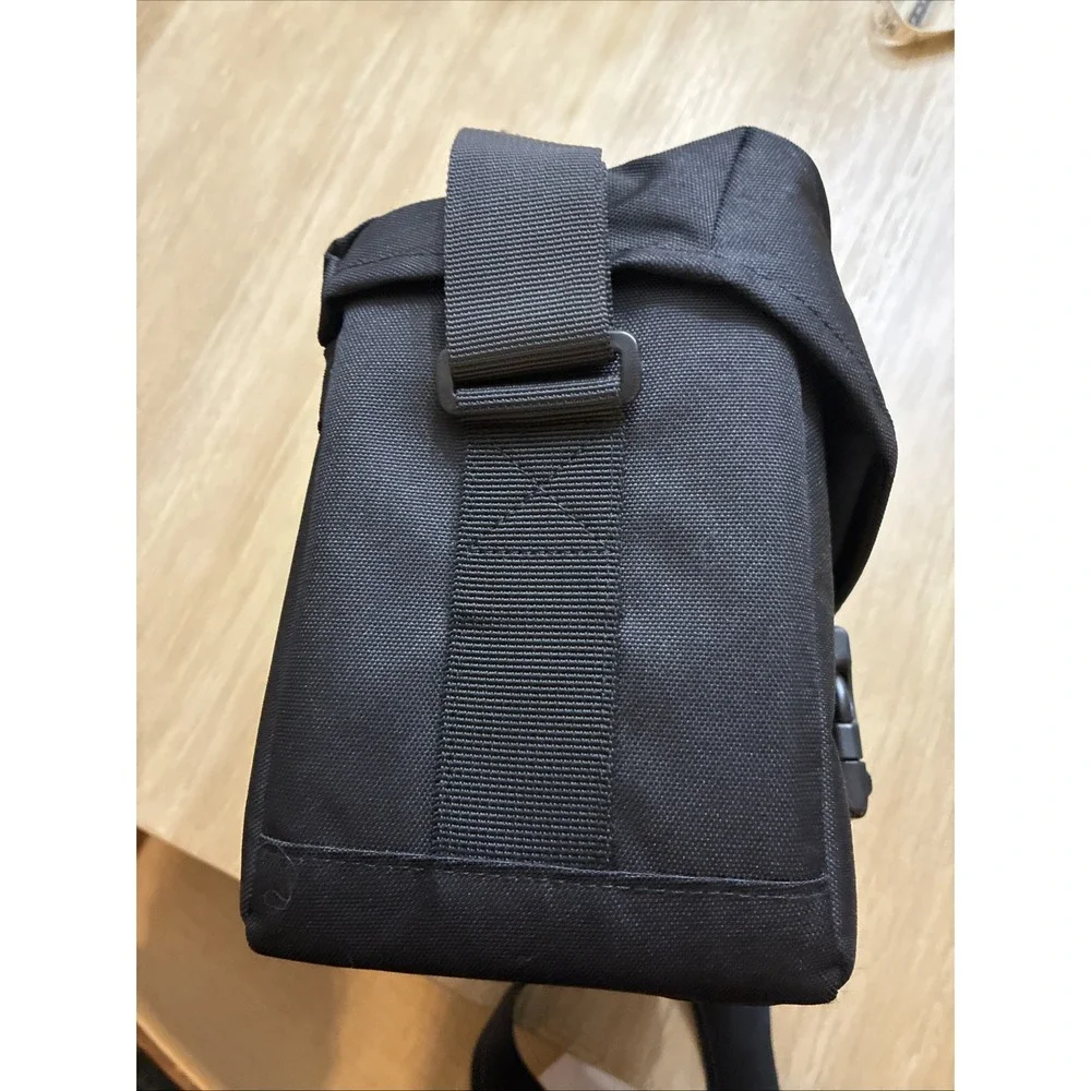 Canon  Camera Carry/Shoulder Bag large size (10X7X6) Black